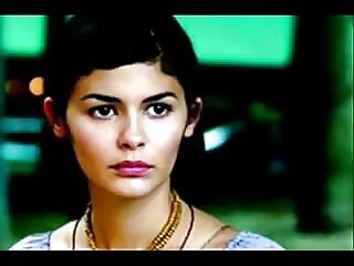 La donna delle pulizie mi sta scaldando molto . film piccanti gratis