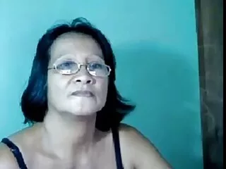 Questo maturo infedele invita a casa il migliore video erotici amatoriali amico di suo marito
